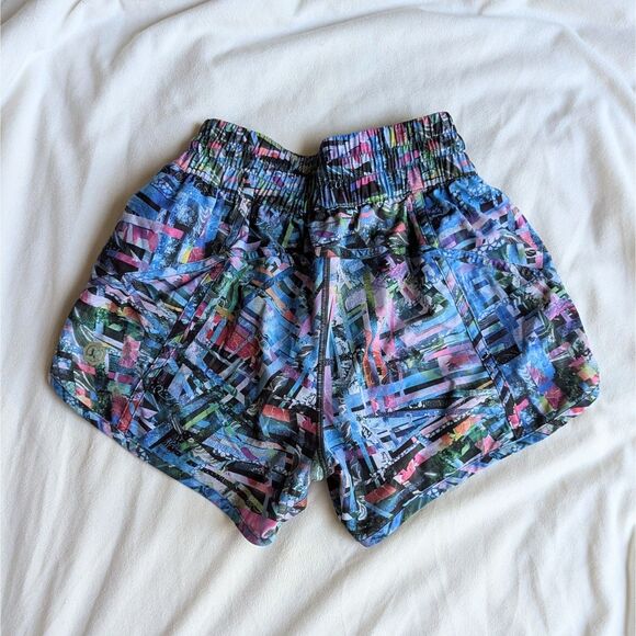 RARE Lululemon Tracker Short V SeaWheeze Special Edition 2018 Size 4 - Picture 2 of 8